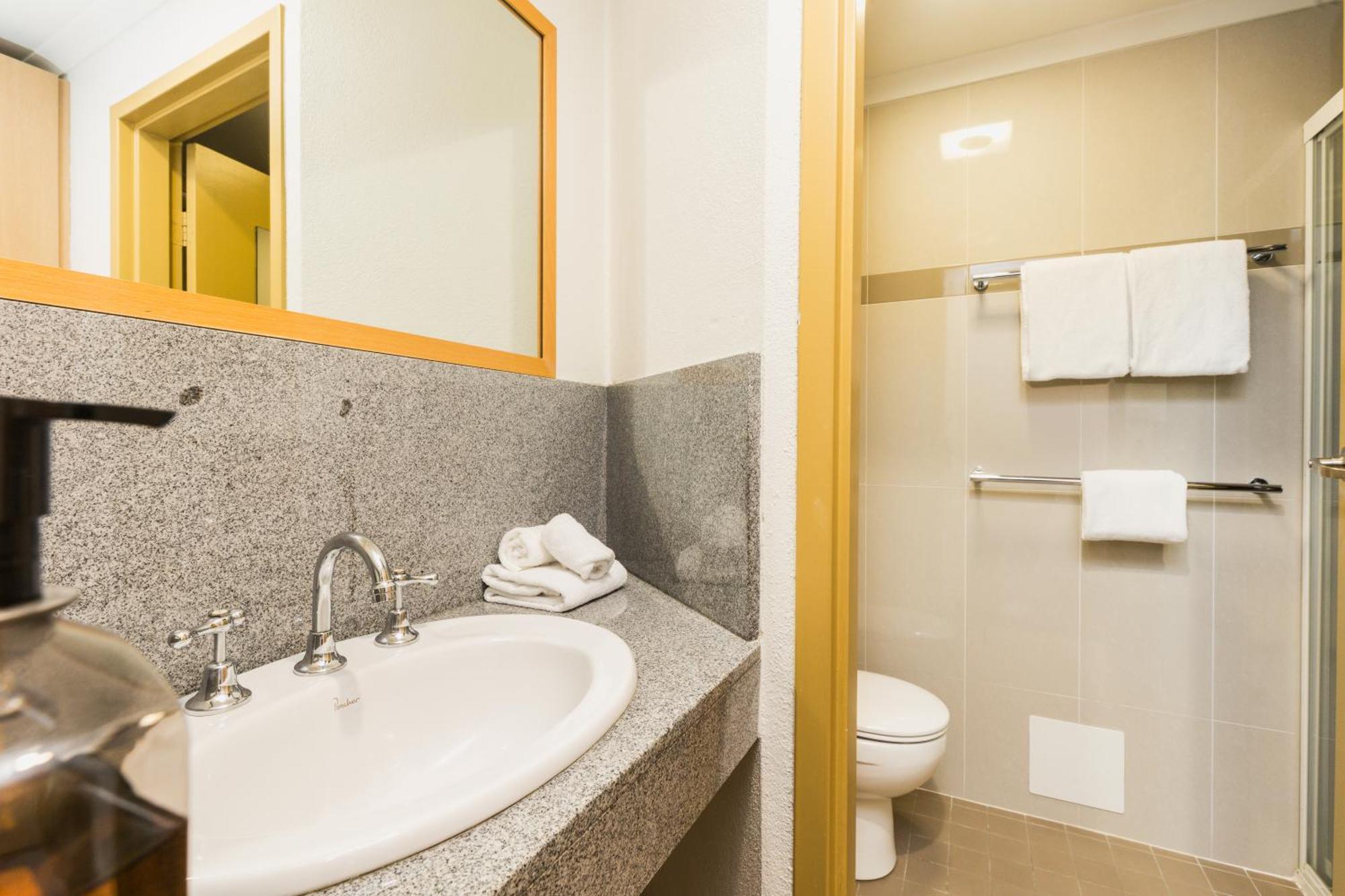 Statesman Hotel Канберра Номер фото